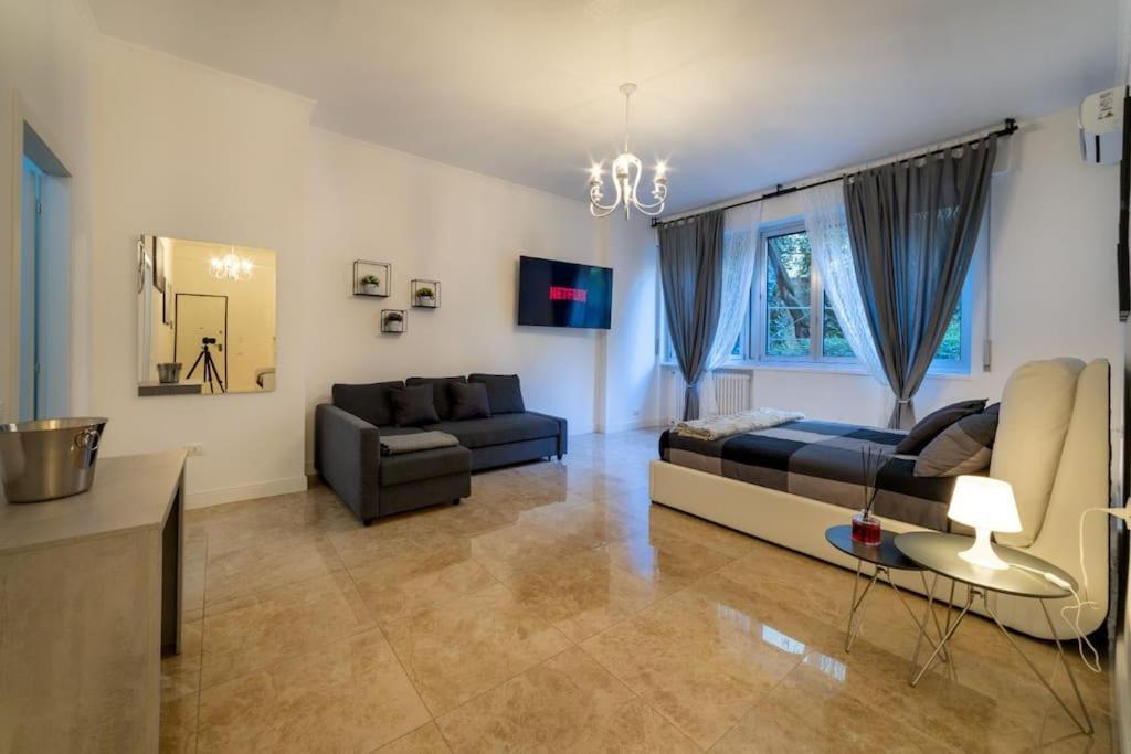 San Babila - Luxury Milanese Apartment Zewnętrze zdjęcie